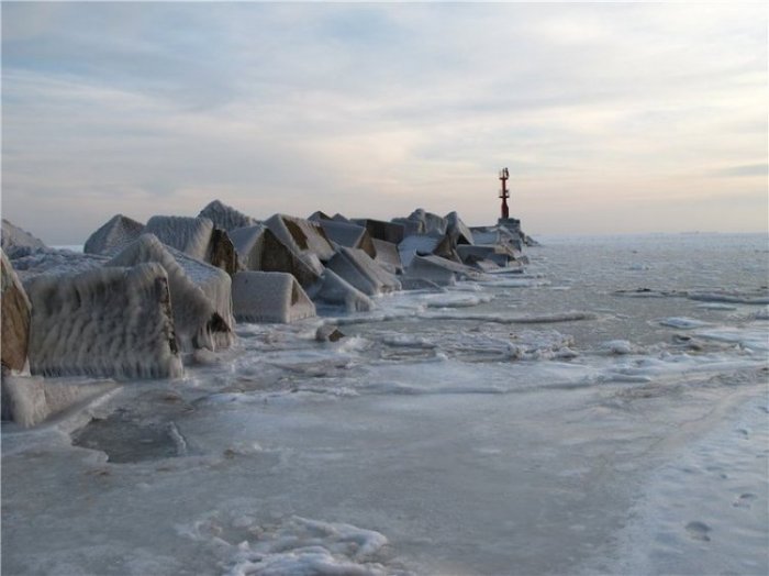 Замерзшее Черное море