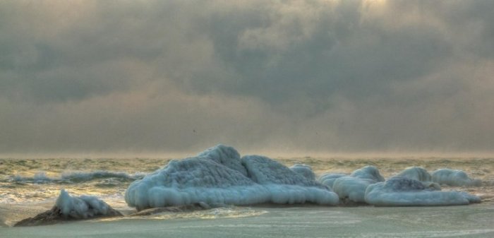Замерзшее Черное море
