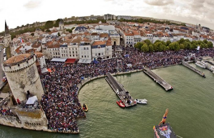 Лучшие фото с Red Bull Cliff Diving