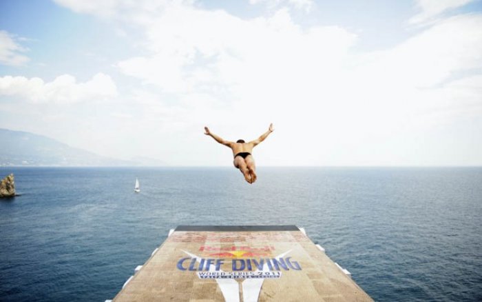 Лучшие фото с Red Bull Cliff Diving